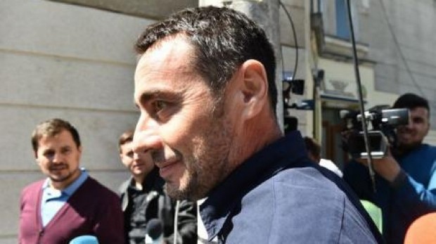 DNA pune sechestru pe averile denunţătorilor Dinu Pescariu şi Claudiu Florică în dosarul Microsoft