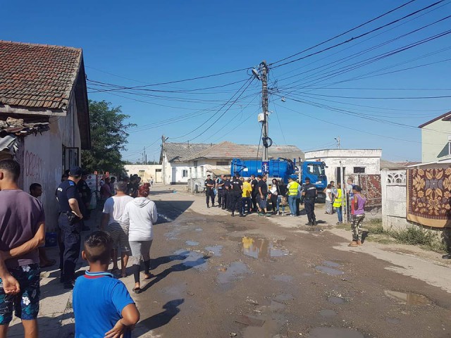 Avocatul Poporului anchetează EVACUĂRILE de la Mangalia. Active Watch: Primărie barbară, cu decizii rasiste!