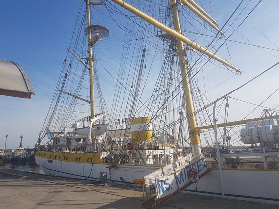 Drumul Mătăsii „întâmpinat” de Bricul Mircea, în Portul Constanţa