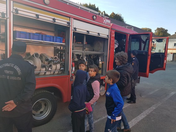 Elevii au vizitat Inspectoratul pentru Situaţii de Urgenţă