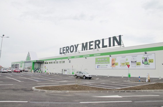 Doi tineri au furat un pendular din Leroy Merlin