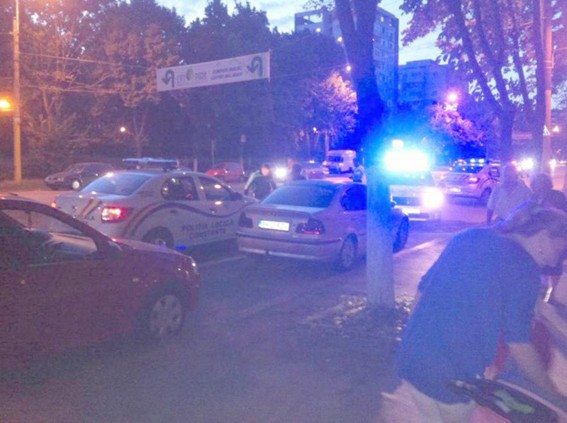 ȘOFER DROGAT, URMĂRIT de polițiști pe străzile din Constanța: a trecut pe roșu și a făcut accident
