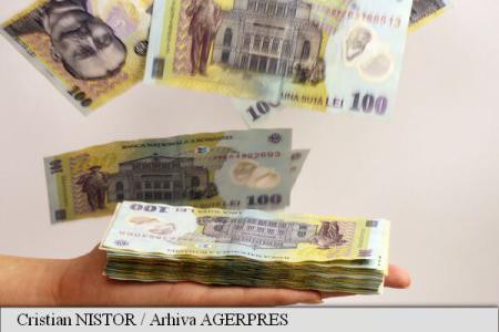 Numărul persoanelor fizice cu restanțe la bănci și IFN-uri a crescut cu peste 7.000, în august