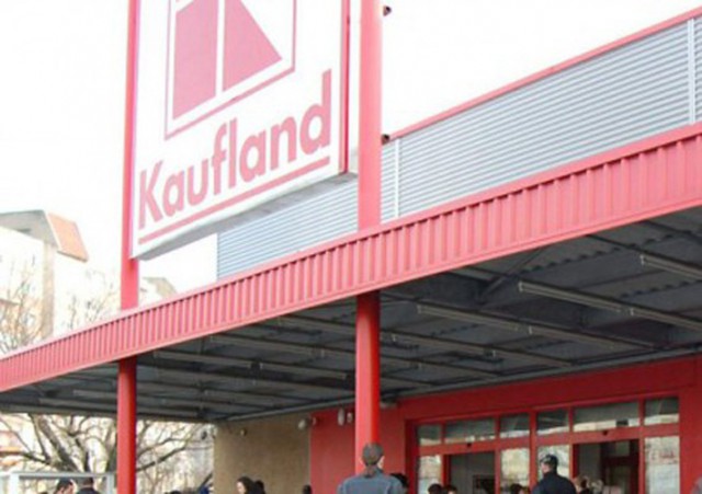 A furat două baterii externe din Kaufland!