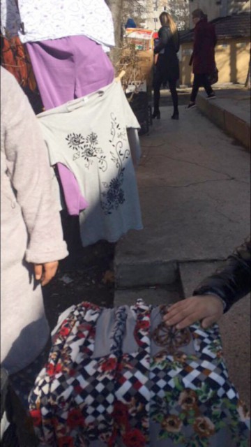 Comerţul ambulant, în vizorul poliţiştilor locali: amenzi considerabile în doar o săptămână