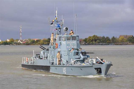 Navele militare fluviale participă la antrenamente de apărare