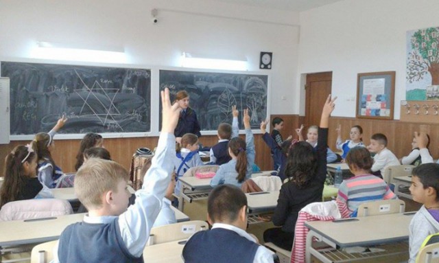 Peste 100 de şcoli din Constanţa NU au autorizaţie de securitate la incendiu