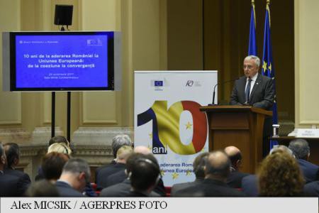 Mugur Isărescu: România are nevoie de un program de aderare la zona euro ambițios și realist