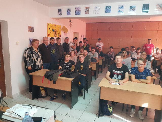 De pe băncile școlii pe piața muncii. Oportunități pentru elevii de la Liceul „Dragomir Hurmuzescu” Medgidia de a-și găsi mai ușor de muncă