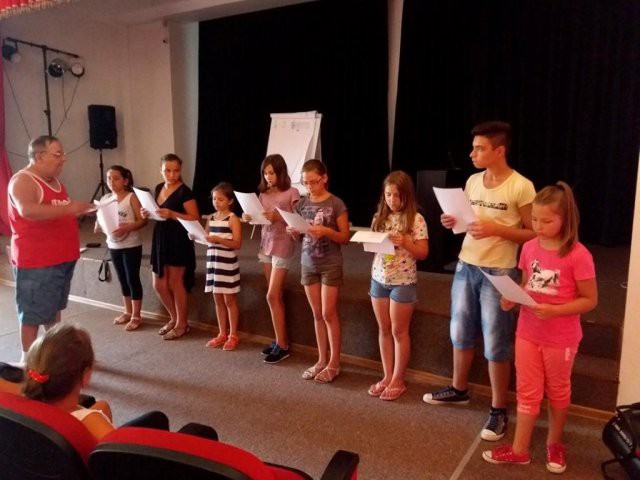 Activităţi multiple la Tuzla pentru cei mici, dar şi pentru părinţi