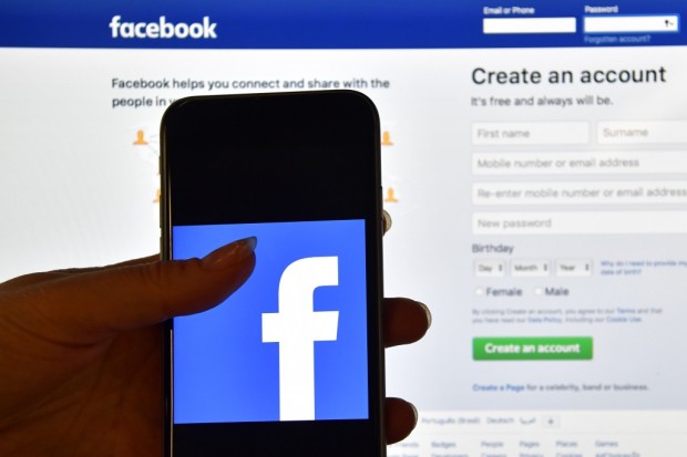 Peste 270 de milioane de conturi de Facebook ar putea fi false