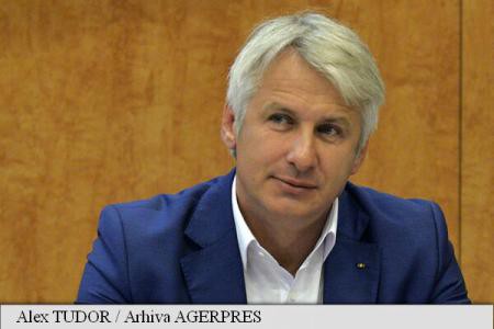 Teodorovici: Sunt pentru desființarea statutului funcționarului public și înlocuirea acestuia cu personal contractual