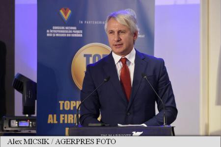 Guvernul nu ar trebui să modifice Codul fiscal prin ordonanță de urgență; trebuie lăsate orgoliile la o parte