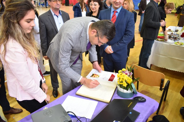 Târguri educaționale la Cobadin și Cumpăna! Prefectul Ioan Albu a participat la evenimente