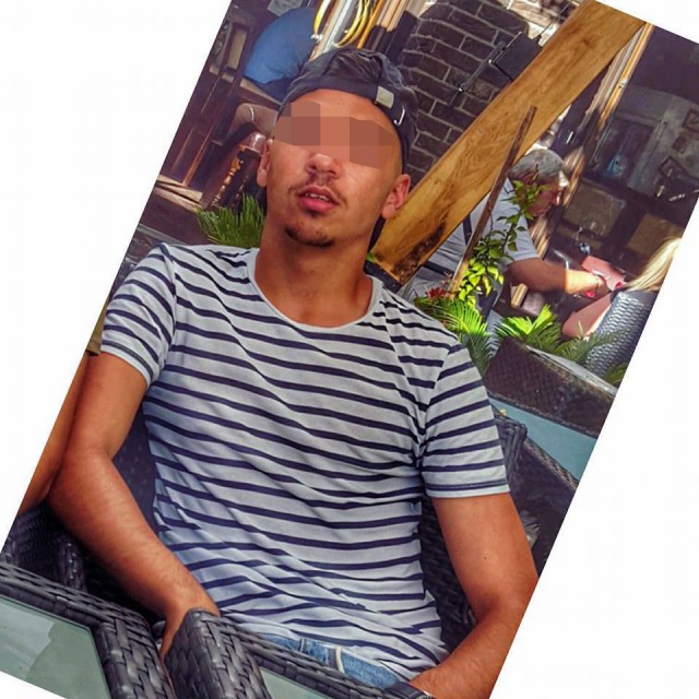 CINE ESTE TÂNĂRUL CARE I-A ARĂTAT SEMNE OBSCENE UNUI POLIŢIST, ÎN TRAFIC!