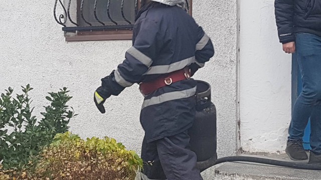 ALERTĂ ISU. O BUTELIE A LUAT FOC LA MEDGIDIA!