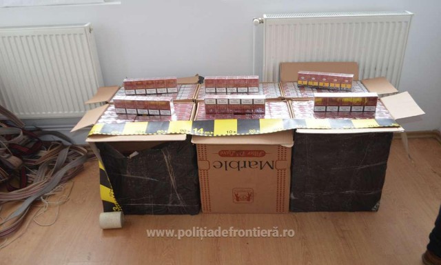 Peste 20.000 de pachete cu țigări de contrabandă, confiscate de către polițiștii de frontieră