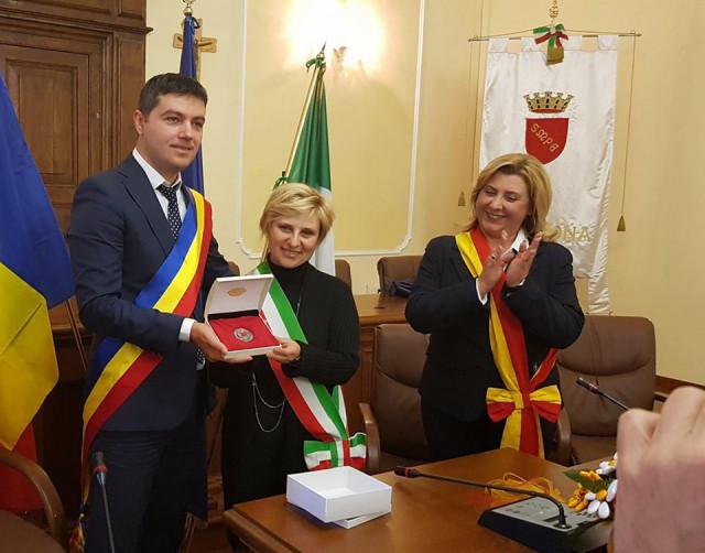 S-a semnat actul de înfrățire între orașele Sulmona și Ovidiu