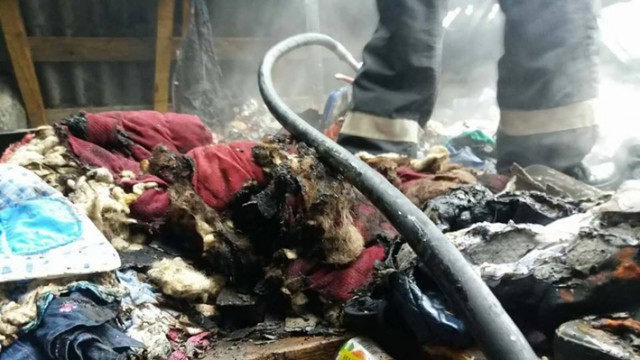 Incendiu la Ovidiu: acoperișul și podul unei case s-au făcut scrum!