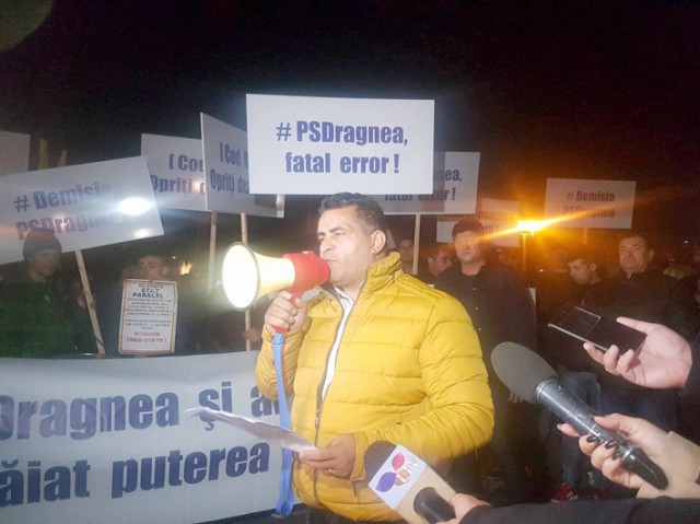 PNL Constanţa, protest anti-PSD la Constanţa: ‘Dragnea, nu uita, ne căc*m în gura ta!’