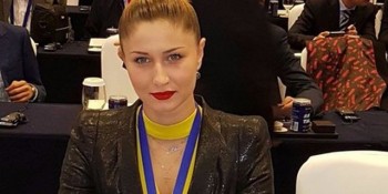Cea mai tânără primăriţă din România le bate obrazul guvernanţilor: Voi chiar ne credeţi tâmpiţi?