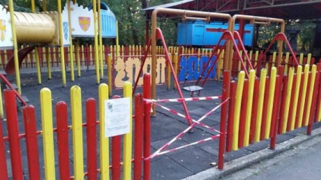 Locuri de joacă, închise de OPC