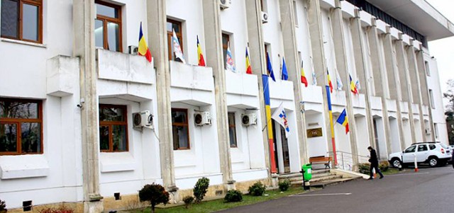 În pragul iernii, primăria cumpără antigel şi truse medicale
