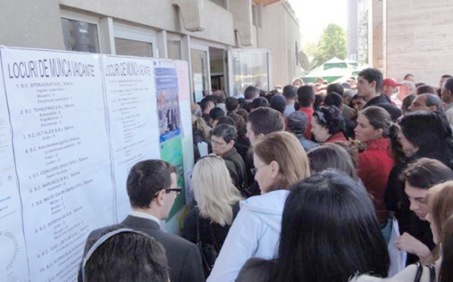 INS: Rata locurilor de muncă vacante a scăzut cu 0,07 puncte procentuale în trimestrul II, comparativ cu precedentele 3 luni