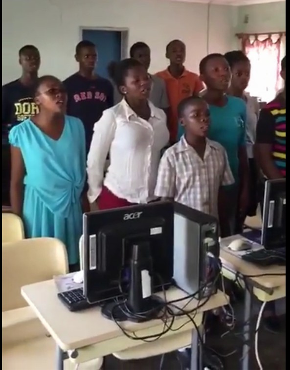Dedicație pentru România, de 1 Decembrie. Imnul ”Deșteaptă-te române!”, cântat de africani VIDEO