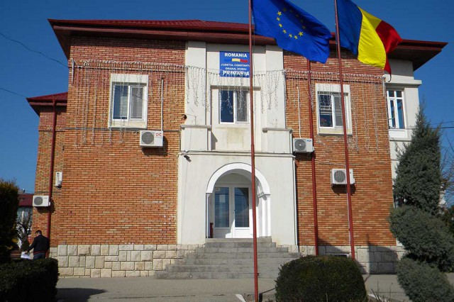 Proiect semnat de Primăria Ovidiu pentru managementul riscului: vor fi cumpărate maşină de pompieri şi ambulanţă