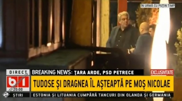 Ca la grădiniţă! Mihai Tudose a scos limba la Codrin Ştefănescu, în faţa resturantului unde s-au strâns pesediştii să petreacă