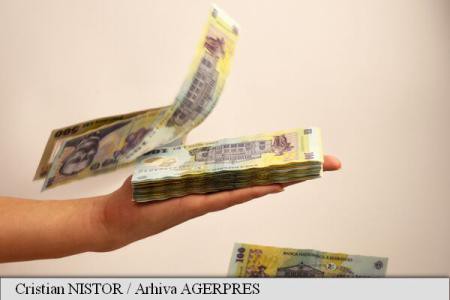 Salariul mediu net s-a majorat, în octombrie, cu 16 lei până la valoarea de 2.392 de lei