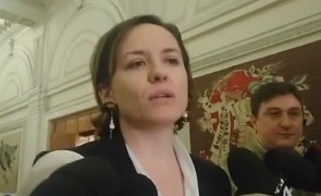 Scandal în USR: Cosette Chichirău acuză echipa lui Dan Barna că avea mijloacele de fraudare a votului intern pentru șefia partidului