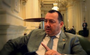 Deputatul 'mitralieră' îşi retrage iniţiativa de instituire a unui prag de 200.000 de euro pentru abuzul în serviciu!