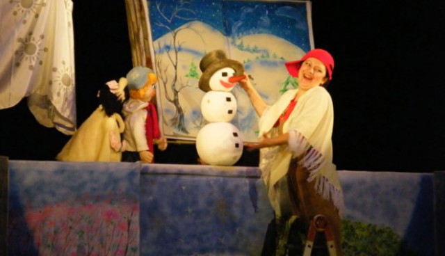 Spectacol de iarnă la Teatrul de Copii și Tineret „Căluțul de Mare”