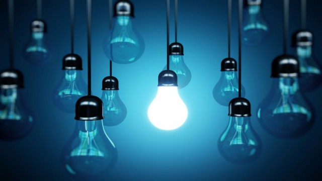 Tarifele la energie electrică vor scădea cu 0,34% în semestrul I 2018, deşi furnizorii au solicitat creşterea cu circa 11%