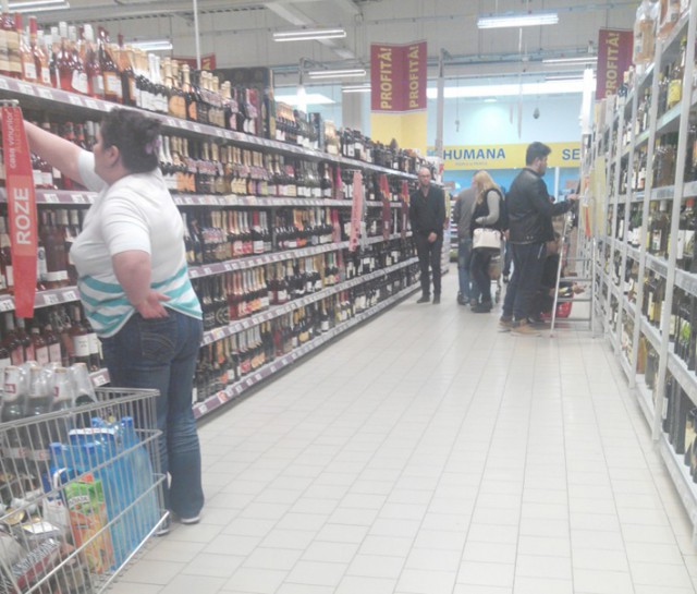 Furturi pe bandă rulantă din magazinele din Constanţa!