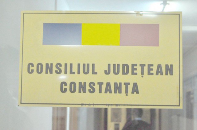 Bani de la Consiliul Judeţean, pentru 14 localităţi