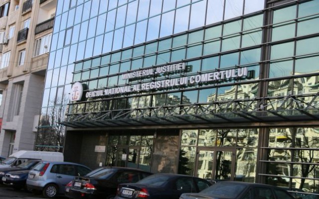 Numărul firmelor înfiinţate şi investiţiile private au urcat, la fel ca şi insolvenţele