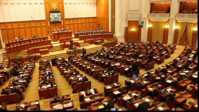 Parlamentarii au adoptat un amendament privind finanţarea unui program de cercetare în domeniul nuclear