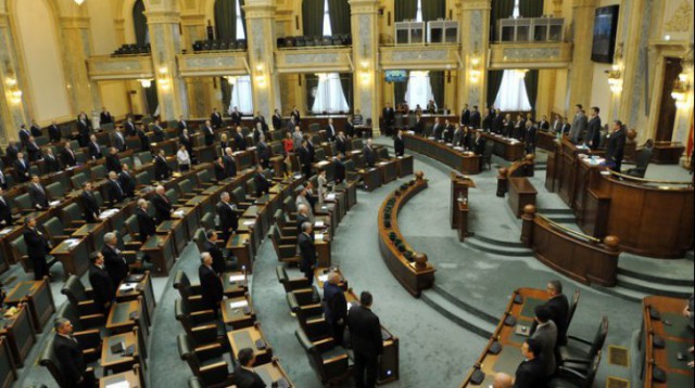 România ar putea renunța la ora de vară. Proiectul de lege, depus în Senat
