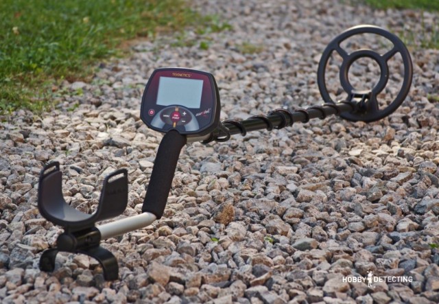 Dosar penal pentru vânzarea unui detector de metale