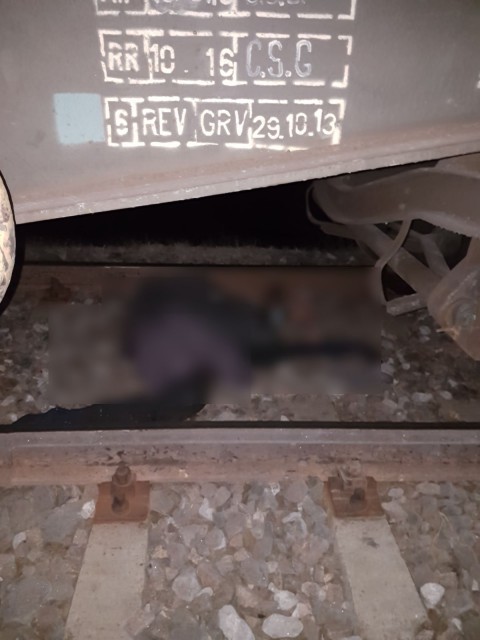 IMAGINI HORROR la Cogealac: o femeie a murit lovită de tren