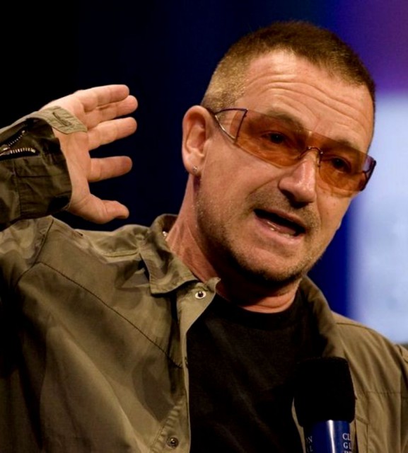 Bono, liderul trupei U2, împlineşte 60 de ani