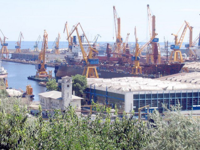 CĂZUT de la înălţime în Portul Constanţa-Sud Agigea
