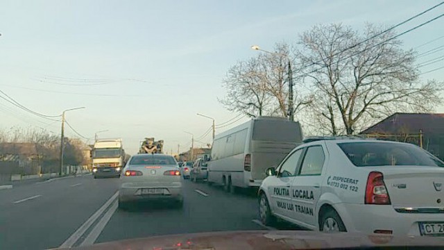 Prins la volanul unei maşini neînmatriculate, în Valu lui Traian