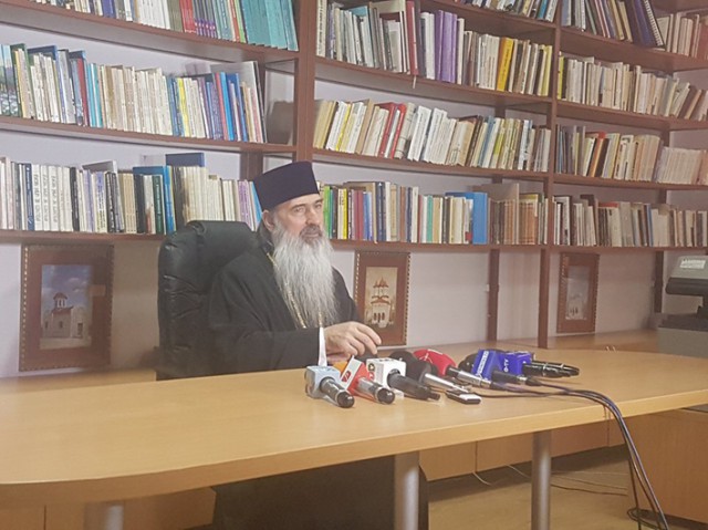 150.000 de sticle de agheasmă sunt pregătite de Arhiepiscopia Tomisului pentru Bobotează