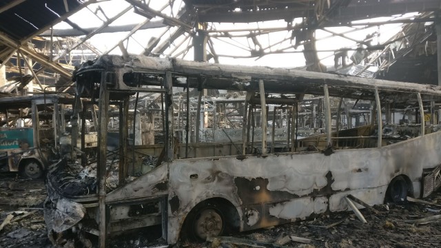 Incendiu DEVASTATOR la firma de transport public în comun din Tulcea - VIDEO