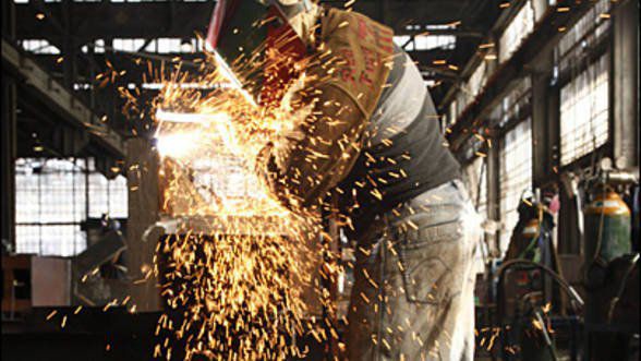 Producţia industrială, în creştere cu 8,3%, în primele 11 luni