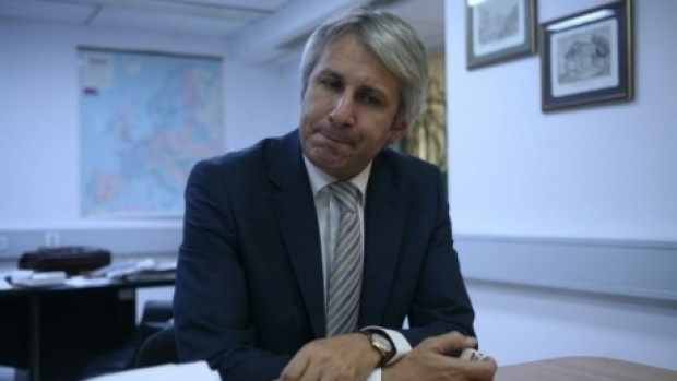 Eugen Teodorovici îl înlocuieşte pe Ionuţ Mişa la Finanţe